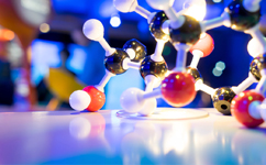 李克強：通過發(fā)展“互聯(lián)網(wǎng)+醫(yī)療”、醫(yī)聯(lián)體等 將優(yōu)質(zhì)醫(yī)療資源下沉